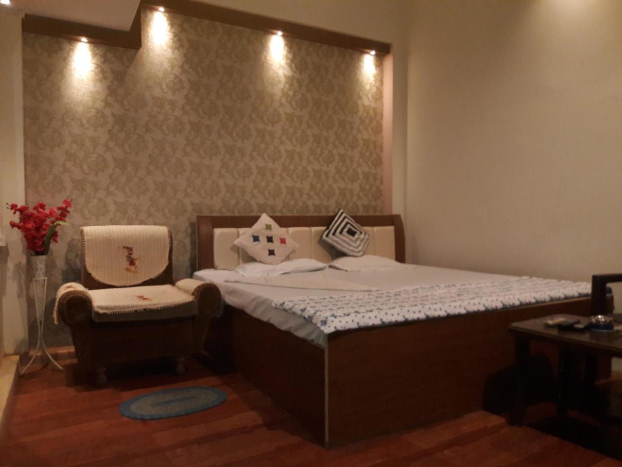 Buddha Guest House Варанаси Экстерьер фото