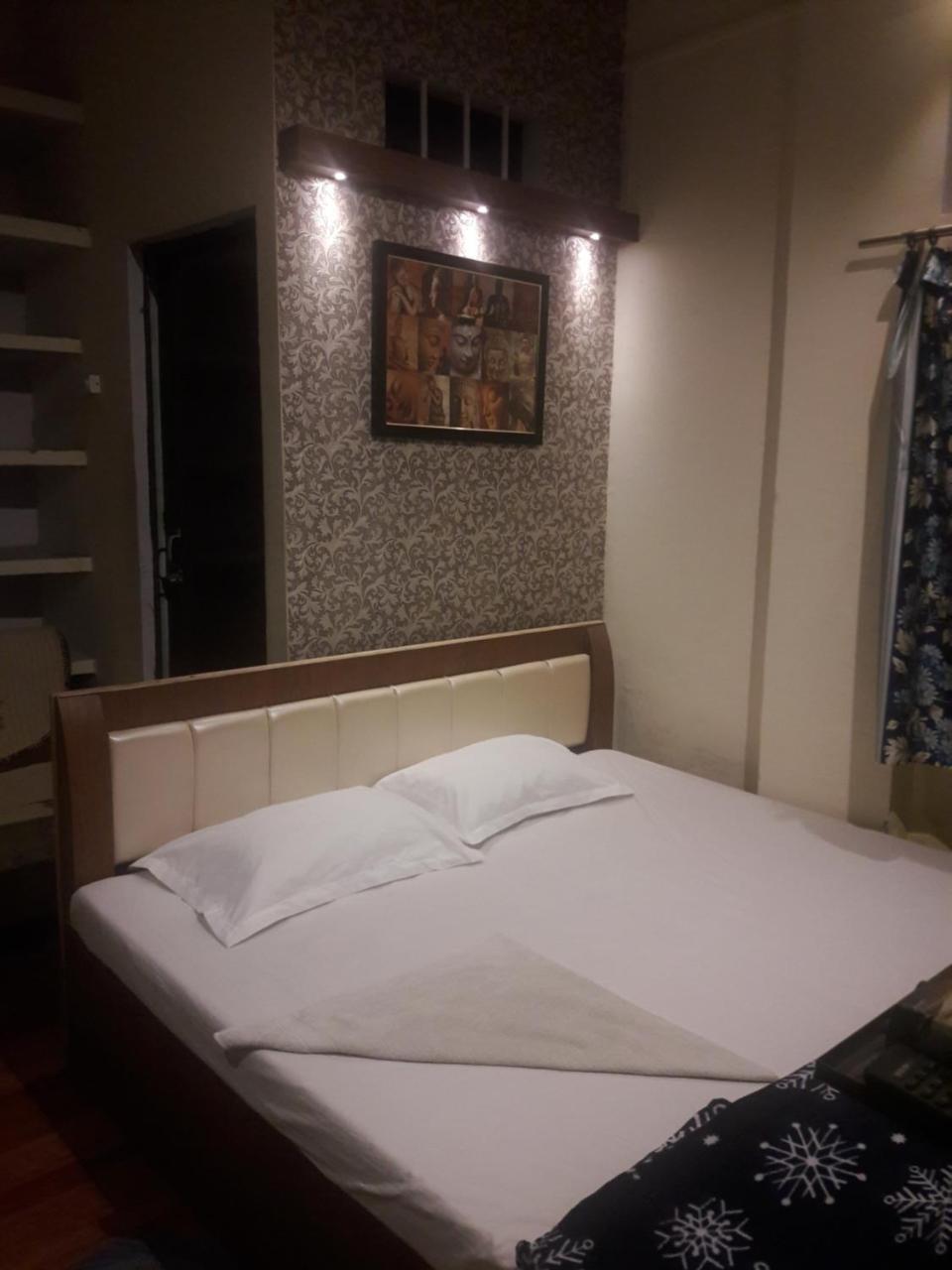 Buddha Guest House Варанаси Экстерьер фото